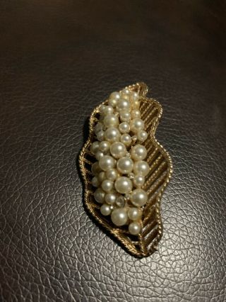Vintage Signed Kramer of York Gold Tone Rhinestone and Pearl Brooch Pin 2