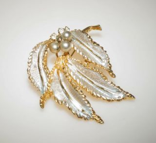 Vintage Signed BSK Silver White Rhinestone Faux Pearl Leaf Gold Tone Brooch Pin 2