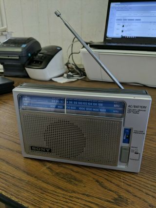 Vintage Sony Am/fm 2 Band Portable Radio Receiver Icf - 700w
