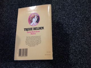 The Black Jacket Mystery Kathryn Kenny Trixie Belden 8 vintage paperback 2