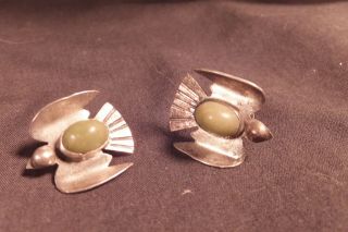 Fine Vintage Mexican Silver Jade Green Stone Bird Screwback Earrings