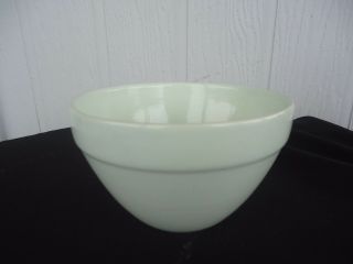 Vintage Art Deco Diana Australia Pottery Mixing Bowl Green