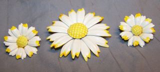 Vintage White Enamel Flower Brooch Pin Clipon Earrings Yellow Tips & Center