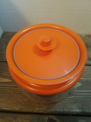 Vintage Tupperware USA 6 - 1/4 Cups 1.  5ltr Push Button Orange & Lid 4