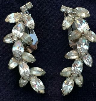 Costume Vintage Weiss Clear Rhinestone Layered Leaf Long Drop Clip On Earrings