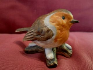 Vintage Goebel Bird Figurine Of A Charming Little Robin