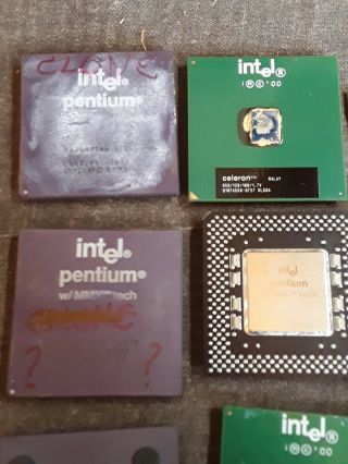 28 Vintage Intel Pentium AMD Motorola Zilog Harris Processors/CPUs 2