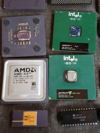 28 Vintage Intel Pentium AMD Motorola Zilog Harris Processors/CPUs 3