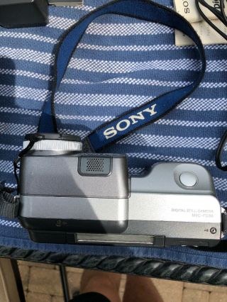 Vintage Sony Mavica MVC - FD88 1.  3 MP Digital Camera w/ Charger & More - 3