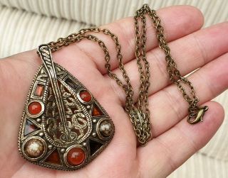 Large Vintage Signed Miracle Jewellery Celtic Carnelian Agate Gold Pendant Chain