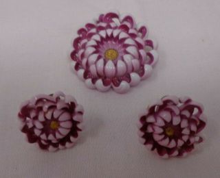 17 Vintage Mid Century Pink White Chrysanthemum Flower Earrings & Brooch Set B3 3