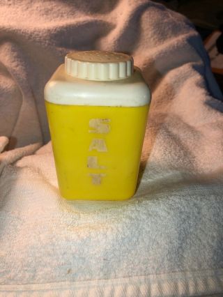 Vintage Lustro Ware Yellow & White Salt Shaker In (n)