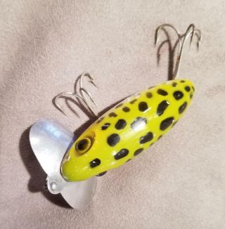 Vintage Plastic Jitterbug Crankbait Lure Frog Spots