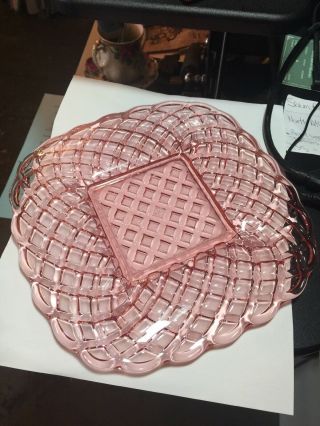 Trellis Vintage Pink Square L.  E.  Smith Pressed Glass 8 3/4 Inch Plate