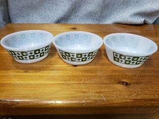 Anchor Hocking Fire King Vintage Set Of Three Milk Glass Green Pattern Bowls