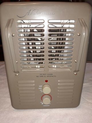 Vintage Titan Electric Milkhouse Heater T - 760b1 Portable 1320w/1500w Metal Usa