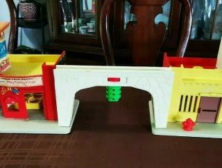 Vintage 1973 Fisher Price Play Family Village White Arch