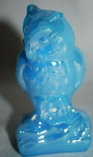 Vintage Boyd Art Glass Blue 3 1/2 " Owl Figurine (1988 - 1993)