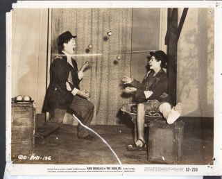 Kirk Douglas And Milly Vitale In The Juggler 1953 Vintage Movie Photo 28173