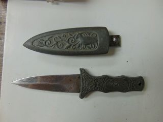 Vintage Pakistan Deer Buck Single Fixed Blade Boot Dagger Knife & Metal Sheath