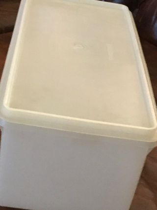 Tupperware Vtg Opaque Rectangle Jumbo Bread Keeper Box/container 606 W/seal - Red$