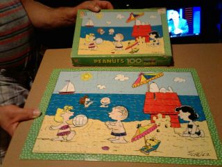 Vintage Charles Schulz Peanuts Milton Bradley Jigsaw 100 Pc Puzzle Snoopy & Gang