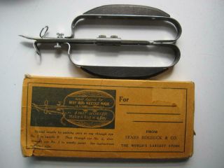 Vintage Sears Roebuck Parisian Hooked Rug Shuttle Needle Tool W/ Box