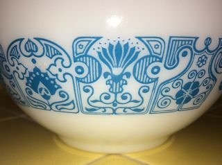 Vintage Pyrex Horizon Blue 1 - 1/2 Pint Handled Bowl
