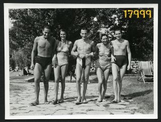 Sexy Girls And Boys In Swimsuit,  Strand,  By Pejtsik Vintage Photograph,  1940’s H