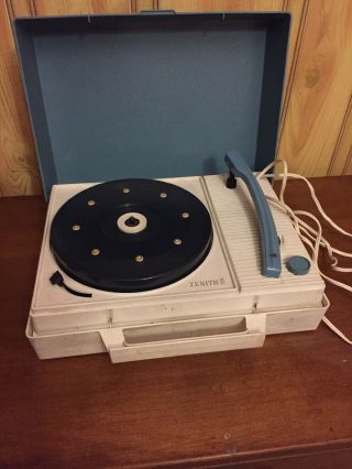 Vintage Zenith 78/45/33/16 Record Player Blue & White Needs Needle
