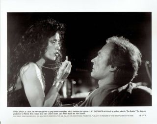 1990 Vintage Photo Actor Clint Eastwood Sonia Braga On Set " The Rookie " Movie