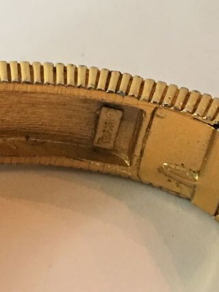Vintage CROWN TRIFARI Gold Tone Textured Belt Buckle Cuff Bracelet 2