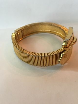 Vintage CROWN TRIFARI Gold Tone Textured Belt Buckle Cuff Bracelet 4
