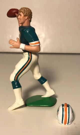 Vintage 1996 Starting Lineup Dan Marino Miami Dolphins NFL Football Figure 2