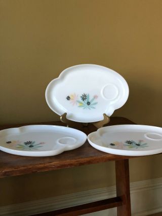 Set Of 3 Vintage Federal Milk Glass Atomic Flower Leaf Snack Plates Trays Euc
