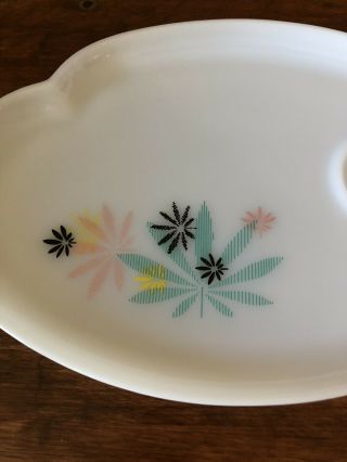 Set of 3 Vintage Federal Milk Glass Atomic Flower Leaf Snack Plates Trays EUC 5