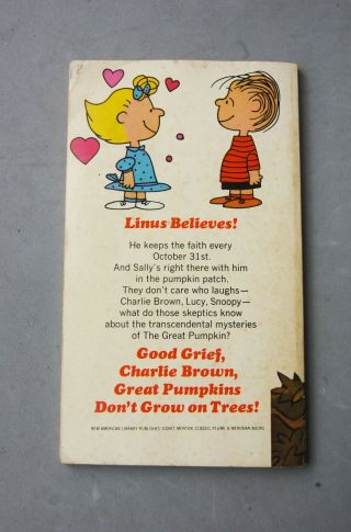 Its The Great Pumpkin Charlie Brown Schulz Signet PB Book 1968 Halloween Vintage 2