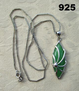 Estate Vintage 925 Sterling Silver Necklace With Jade Pendant