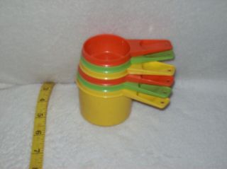 Tupperware Measuring Cups Complete Set Of 6 Vintage Stacking Yellow/green/orange