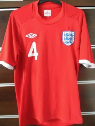 Jersey Retro England Gerrard 2010/2011 Old Football Shirt Umbro Vintage