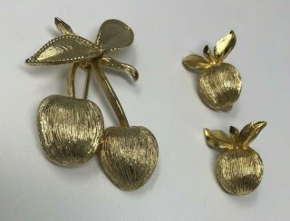 Vintage Sarah Coventry Golden Cherries Textured Brooch Pin W/ Clip Earrings