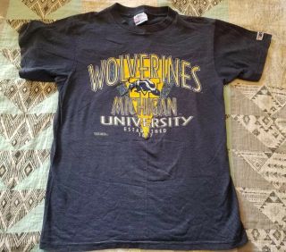 Vintage Michigan Wolverines Football T - Shirt Mens Size M Ncaa Navy Blue Yellow