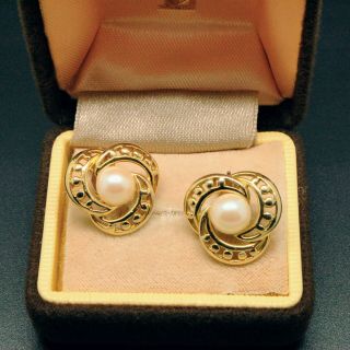 Vintage Jewellery Classy Gold Tone Faux Pearl Clip On Earrings