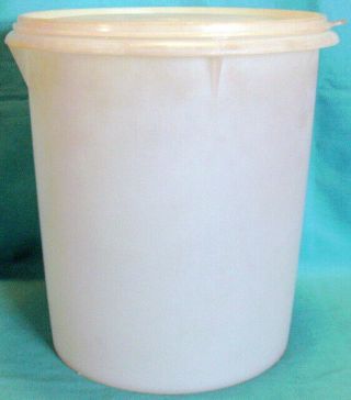 Vintage Tupperware Jumbo Canister 36 - Cup / 9 - Quart 255 With Lid 1203