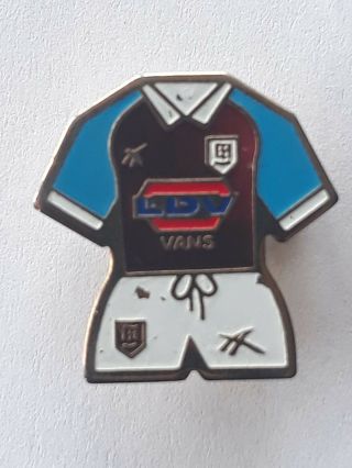 Aston Villa Fc Vintage 1998 Kit Badge