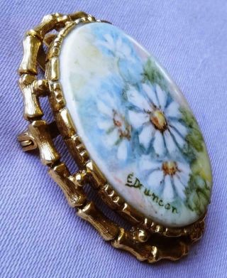 Vintage Ceramic Signed Hand - Painted Daisy Flower Brooch/Pendant 2