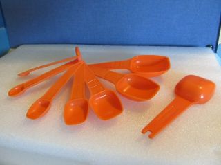 Vtg Tupperware Orange 7 Piece Measuring Spoon Set W/extra Tablespoon