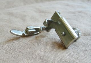 Vintage Singer Featherweight Adjustable Zipper Foot Attachment Part 161127