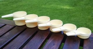 Vintage Tupperware 761 766 Almond Nesting Measuring Cups Complete Set Of 6