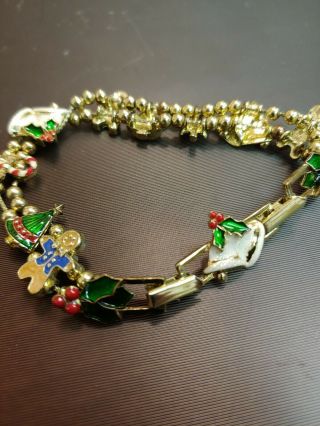 Avon Vintage Christmas Bracelet With Charms